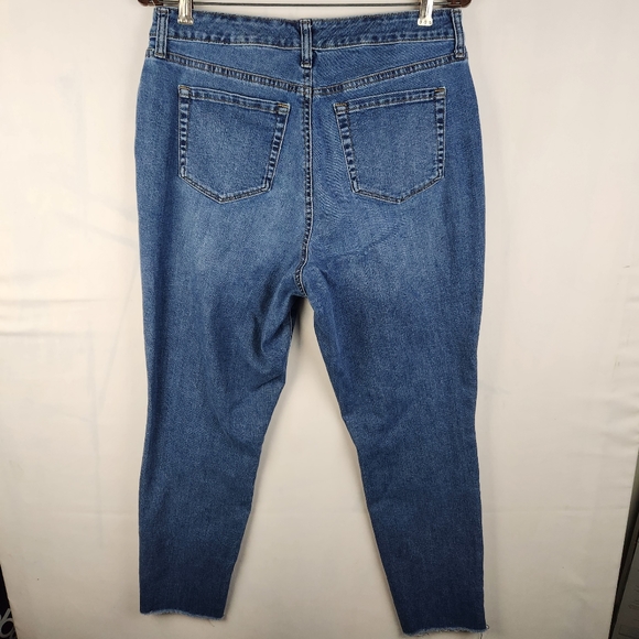 Style & Co. Women's Size 10 Curvy Fit Ankle Embroidered Retro Raw Hem Jeans - Picture 8 of 11